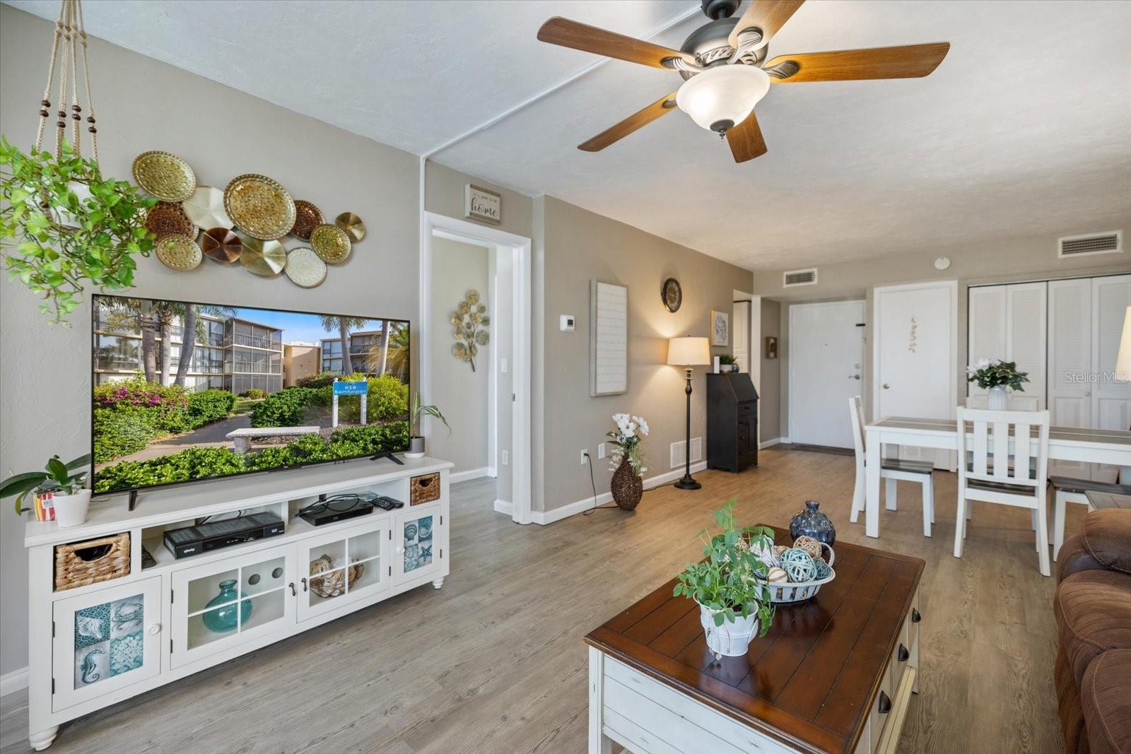 BIRD BAY VILLAGE - SANDPIPER APTS CONDO - Residential