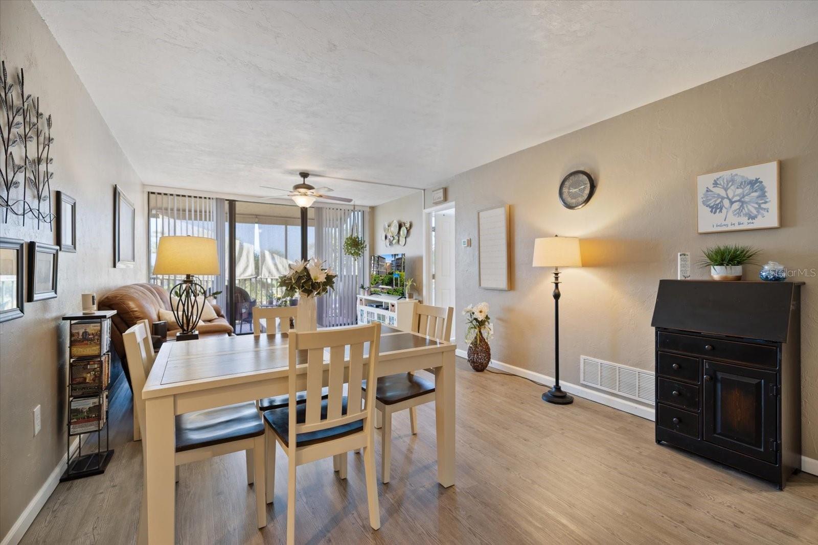BIRD BAY VILLAGE - SANDPIPER APTS CONDO - Residential