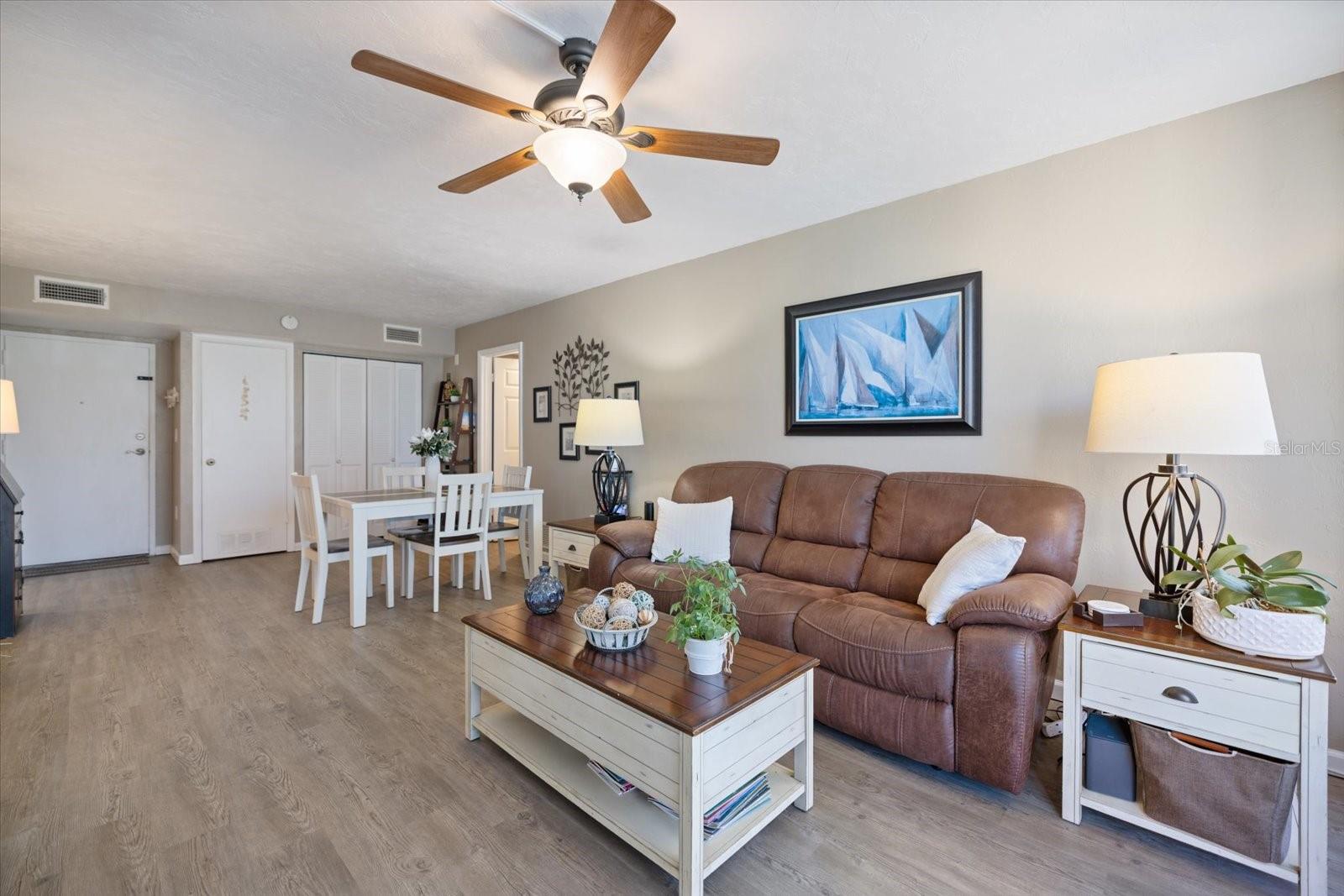 BIRD BAY VILLAGE - SANDPIPER APTS CONDO - Residential