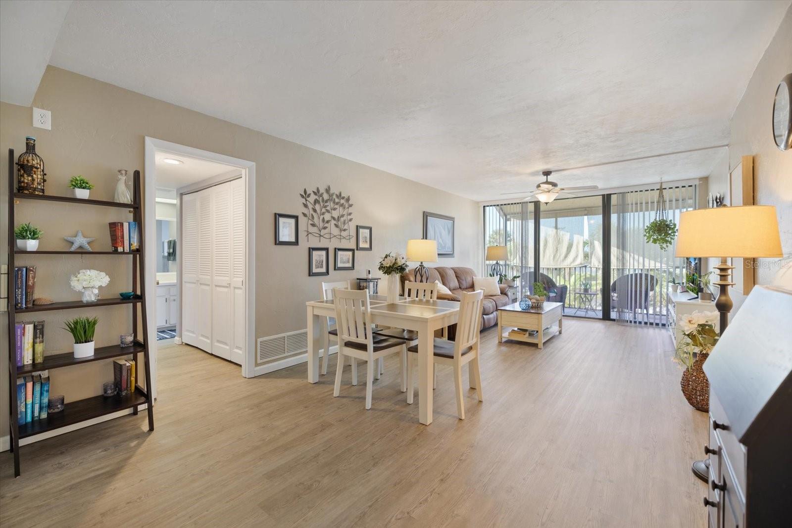 BIRD BAY VILLAGE - SANDPIPER APTS CONDO - Residential