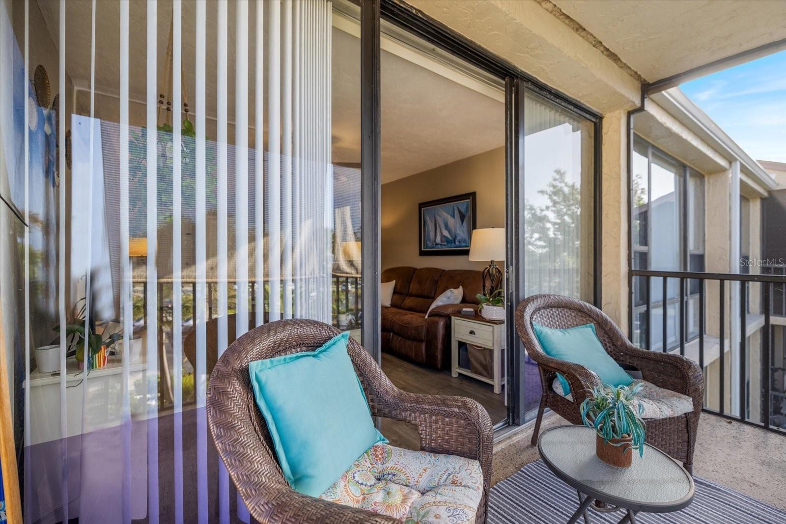 BIRD BAY VILLAGE - SANDPIPER APTS CONDO - Residential