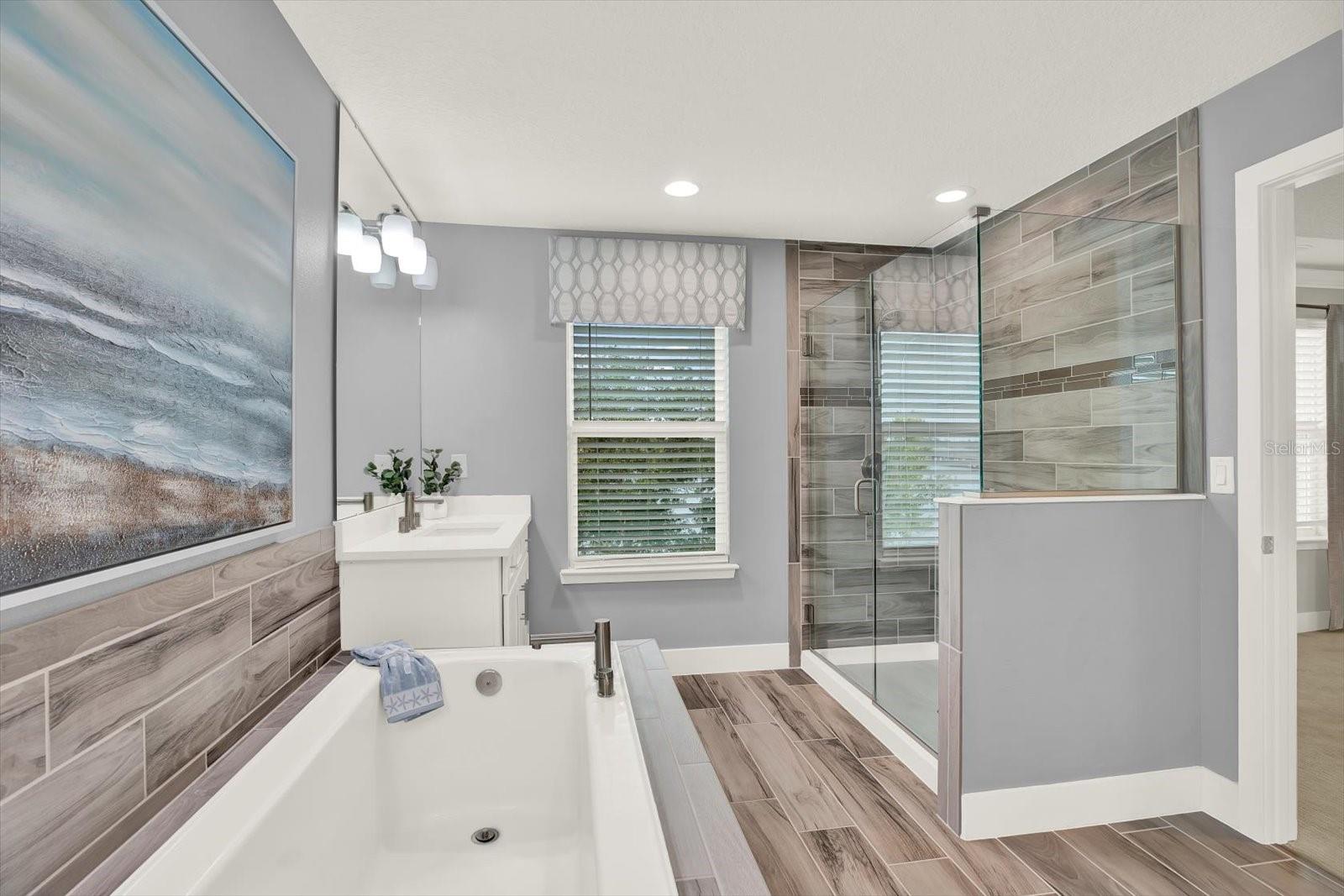 BAYSIDE TERRACE - Residential