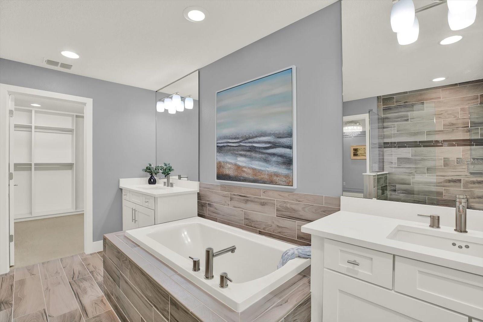 BAYSIDE TERRACE - Residential