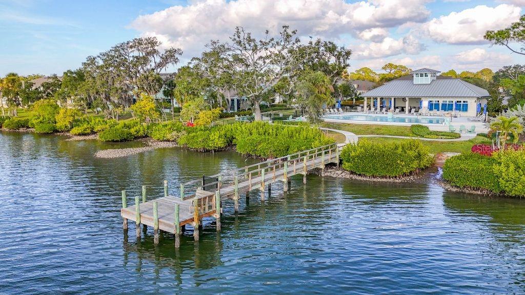 BAYSIDE TERRACE - Residential