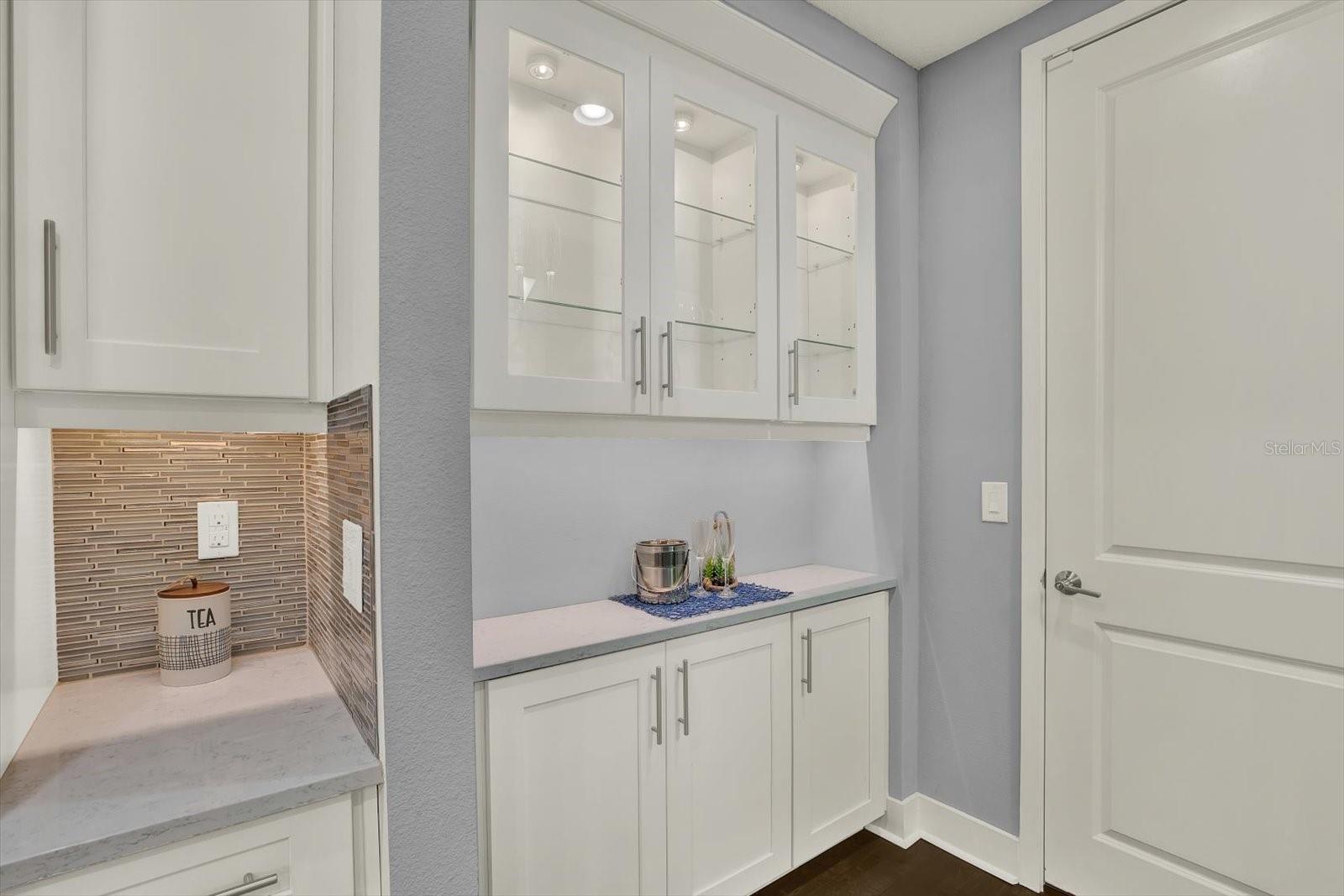 BAYSIDE TERRACE - Residential