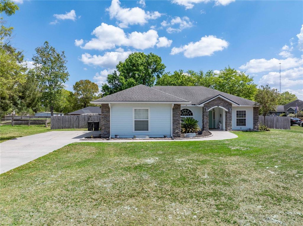 Photo of 9312 SW 152nd Court, Lake Butler, FL 32054 (MLS # GC538928)