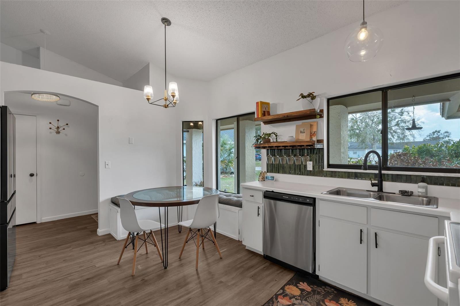 1028 KAREN RIDGE COURT