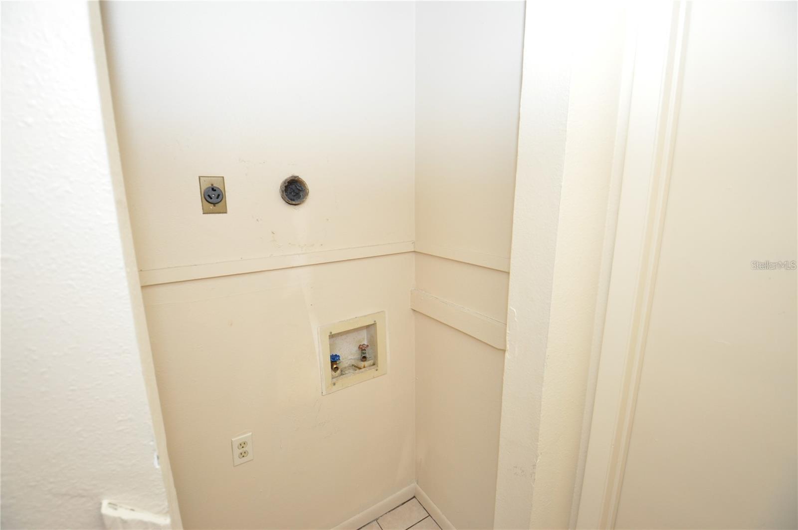 AUBURNDALE LAKESIDE PARK - Residential Lease