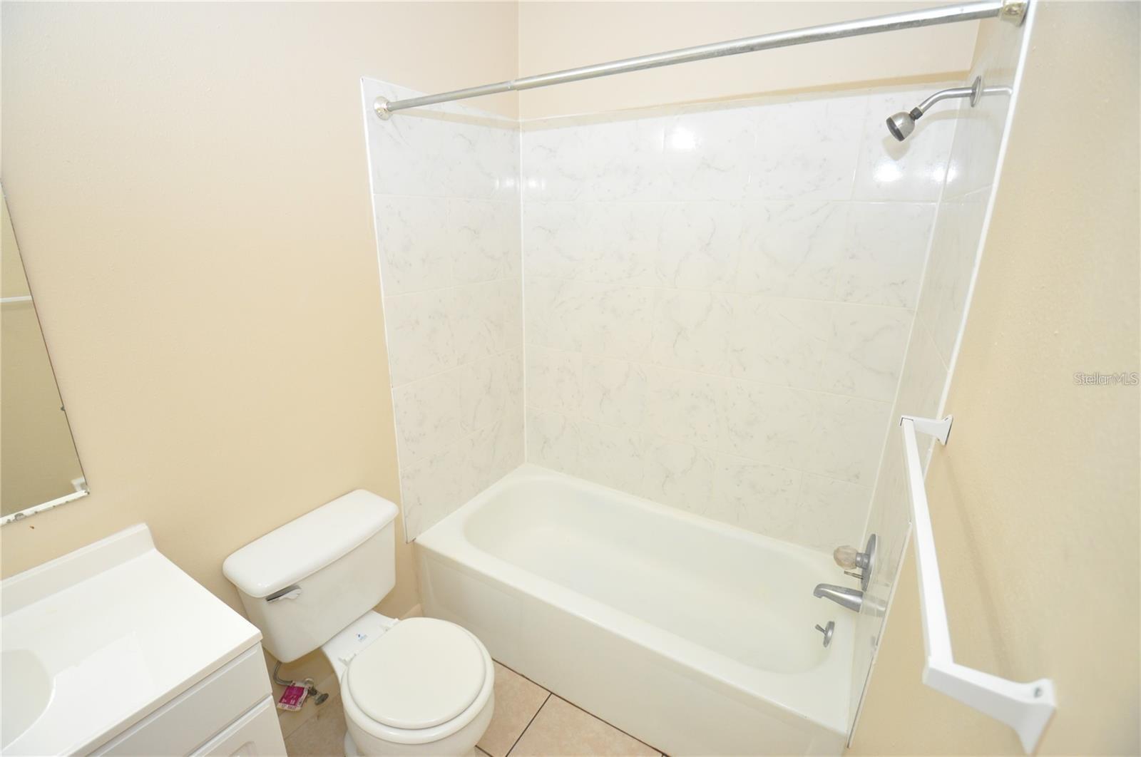 AUBURNDALE LAKESIDE PARK - Residential Lease