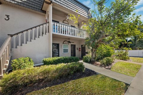 A home in SEMINOLE