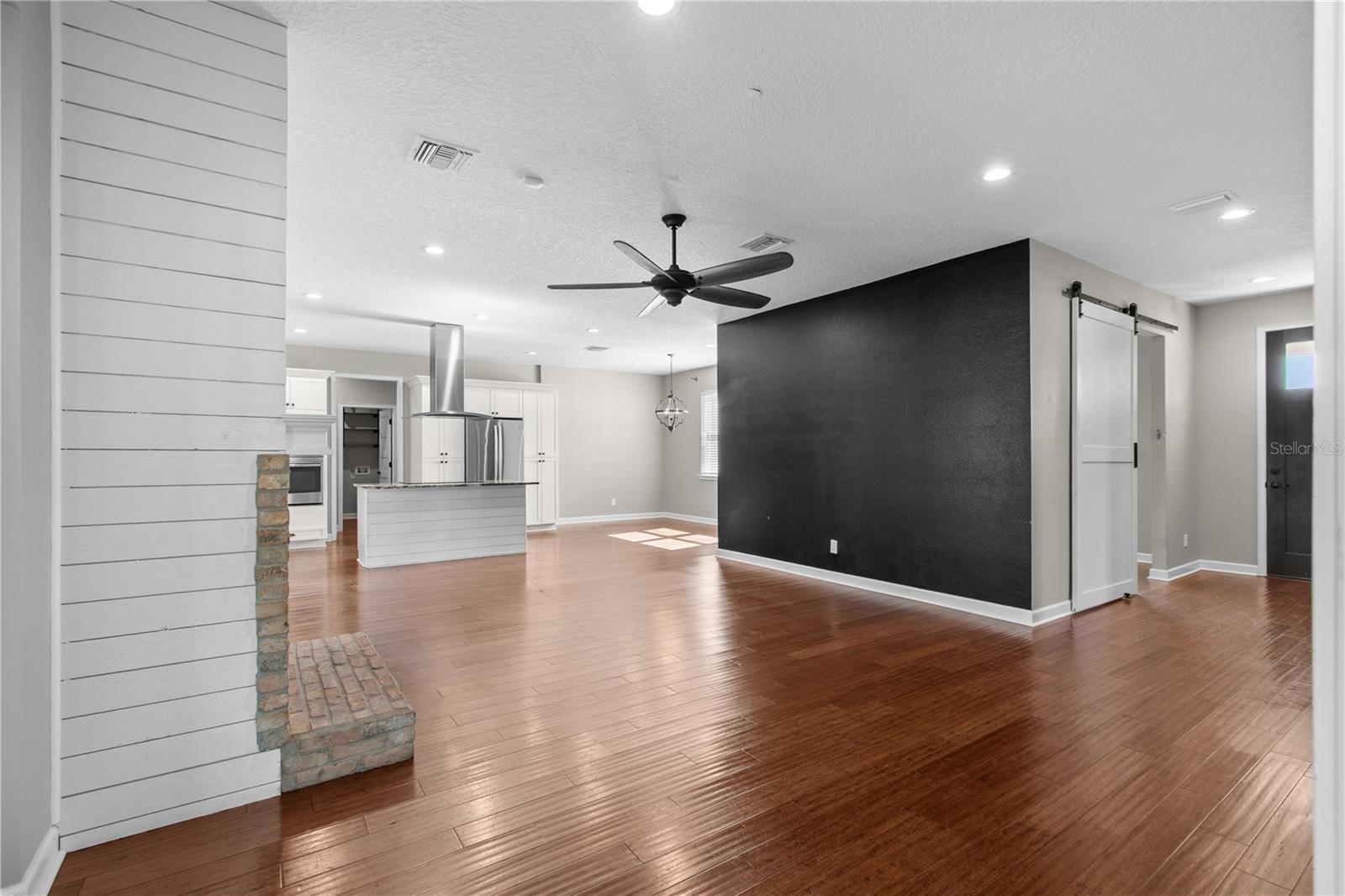 ACREAGE - Residential