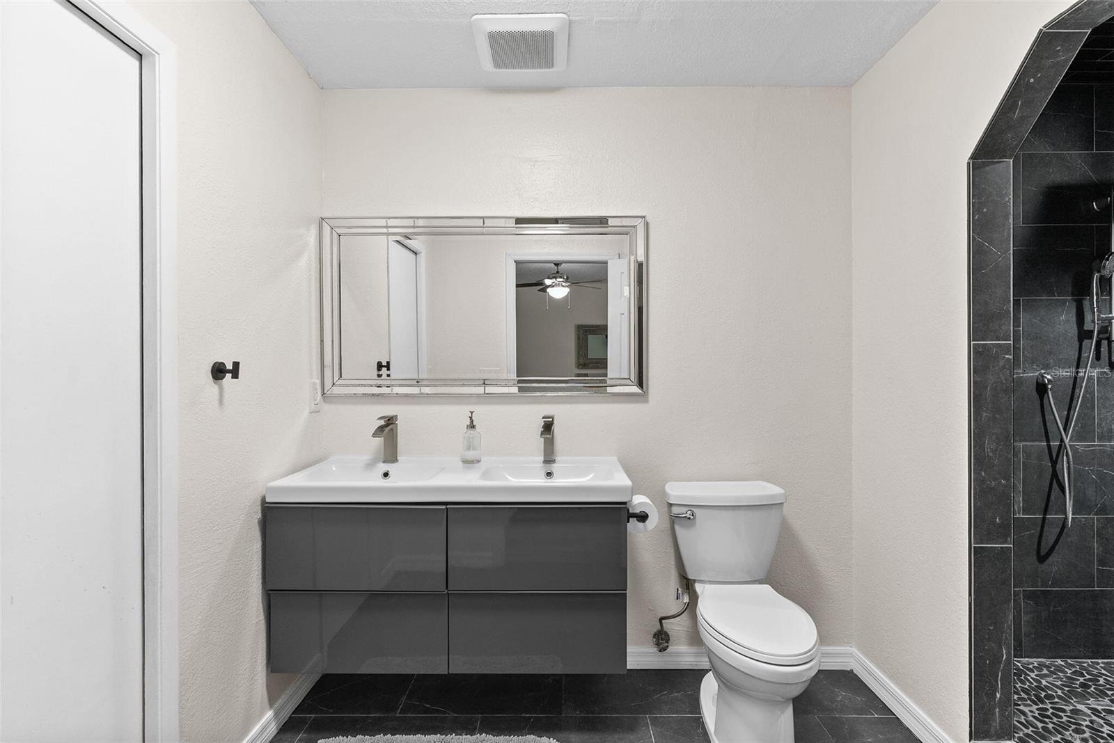 HUNTERS RUN - Residential