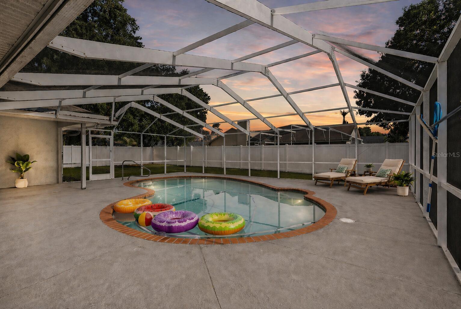 HUNTERS RUN - Residential