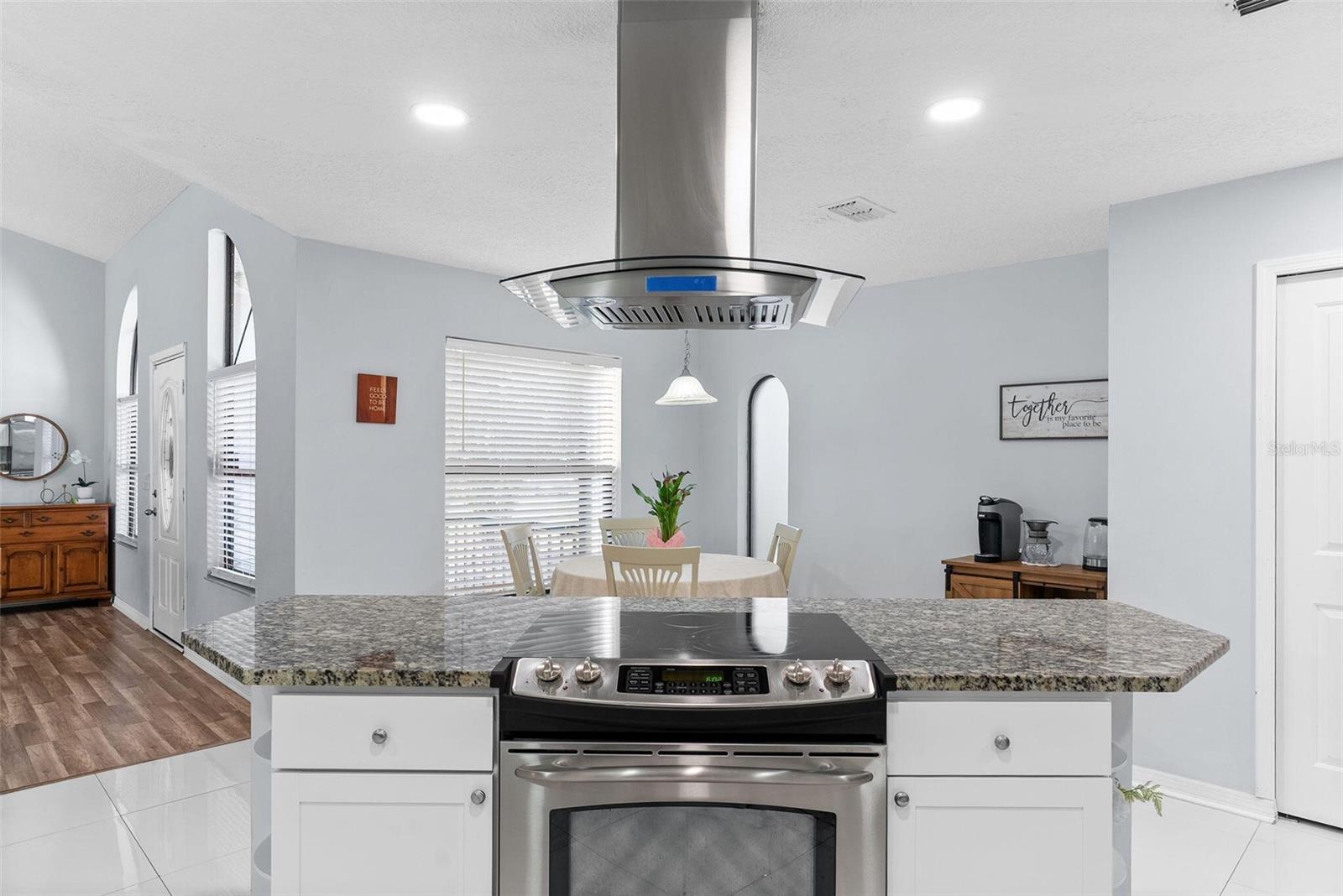 HUNTERS RUN - Residential