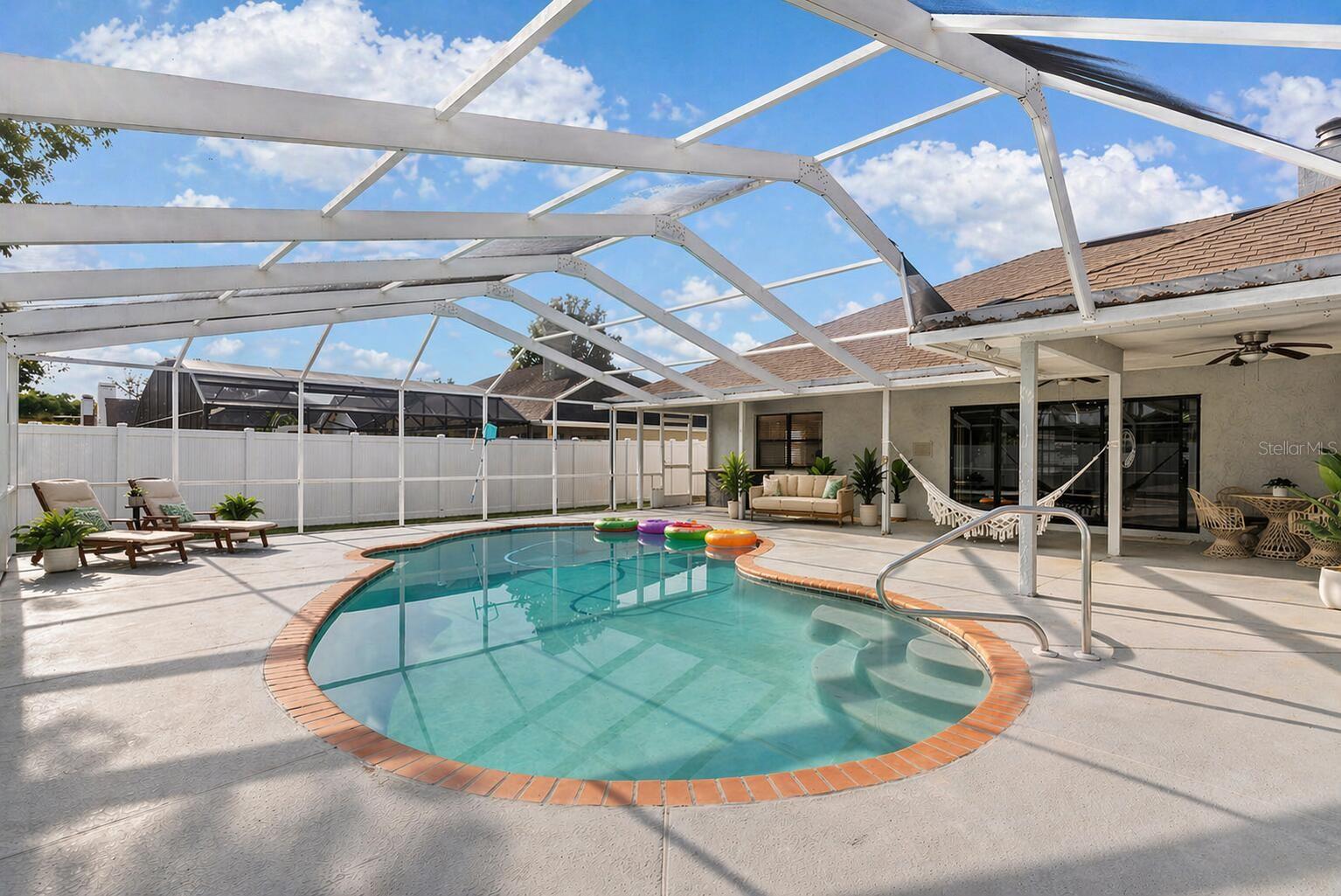 HUNTERS RUN - Residential