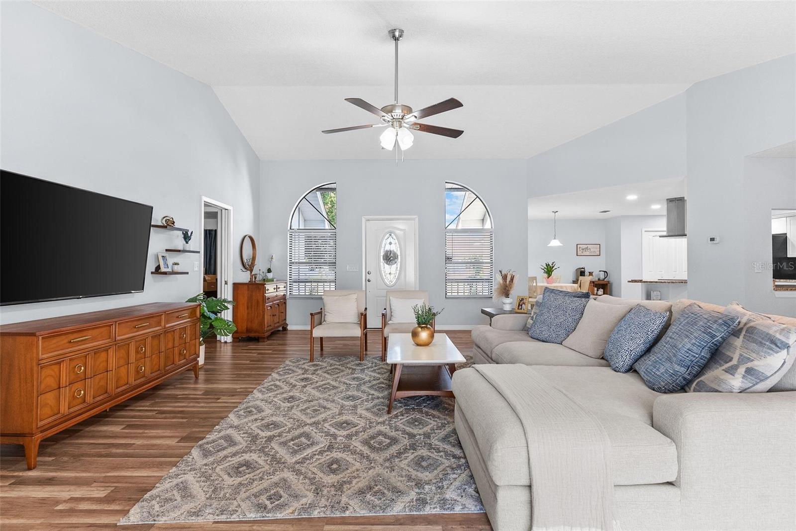 HUNTERS RUN - Residential