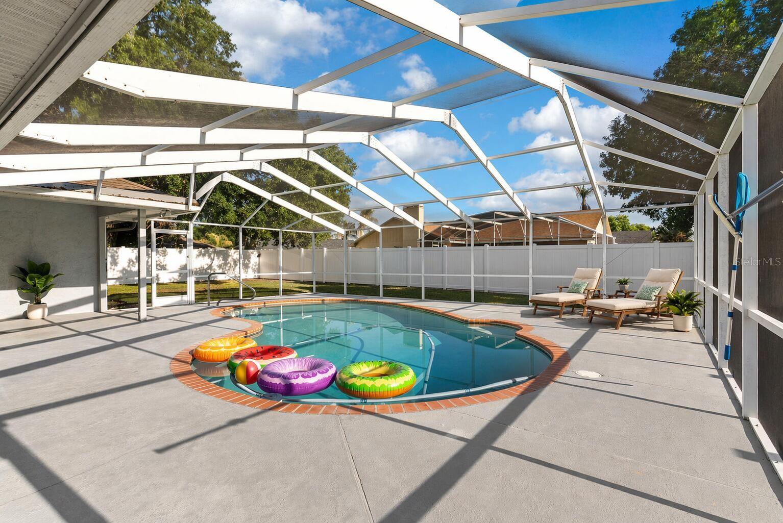 HUNTERS RUN - Residential