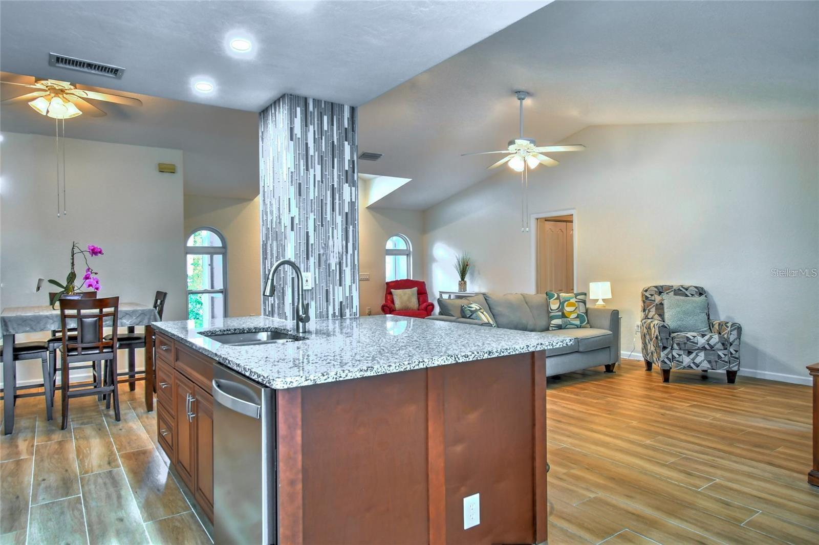 HARBORSIDE WOODS SUB - Residential