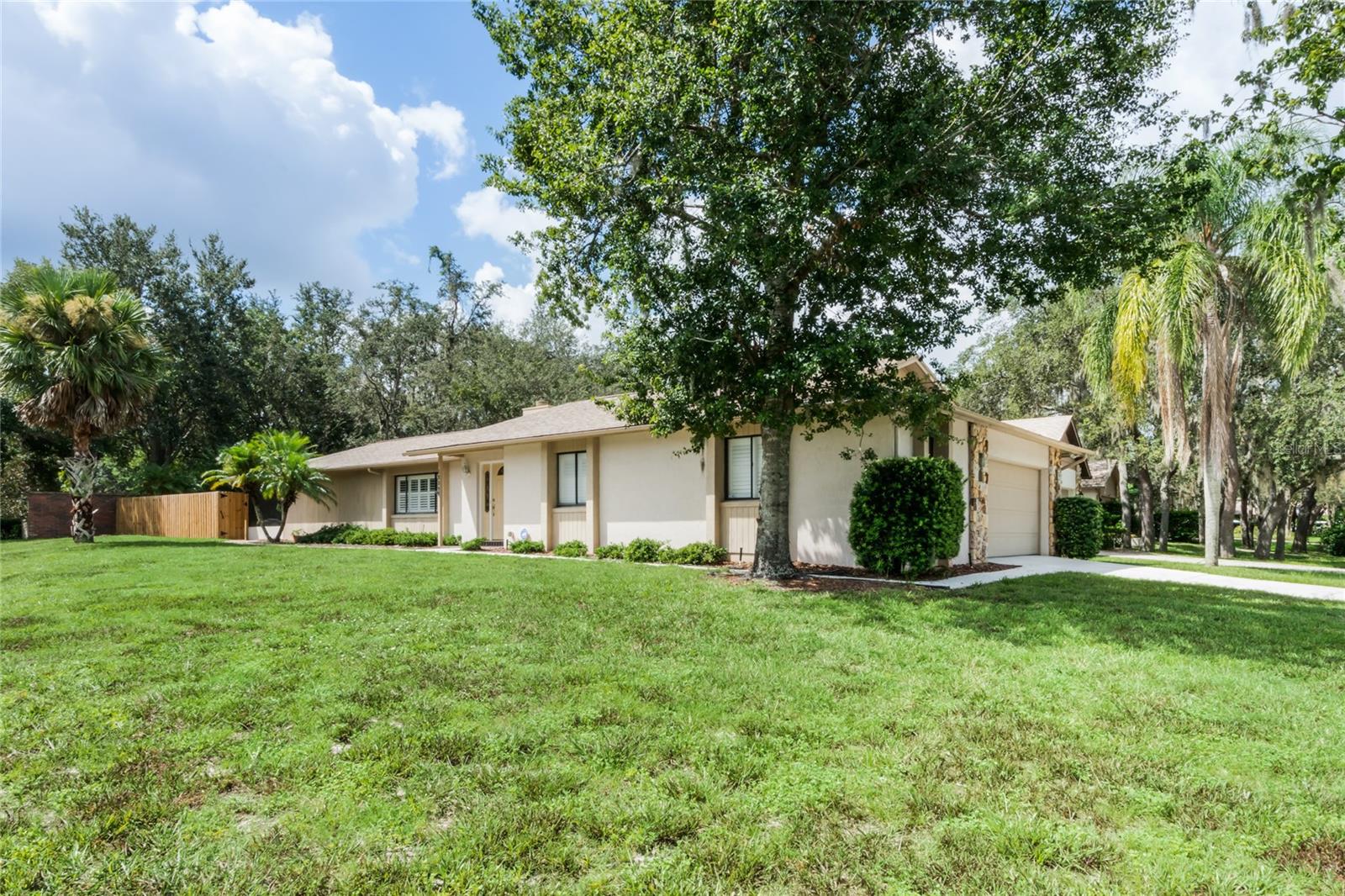 FAIRWAY OAKS UNIT 1 - Residential