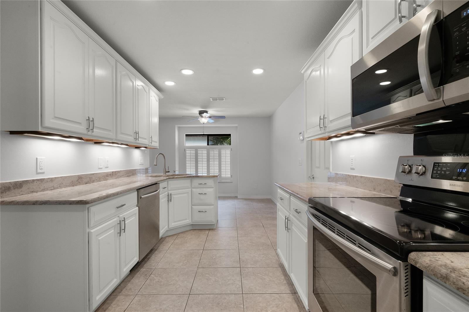 FAIRWAY OAKS UNIT 1 - Residential