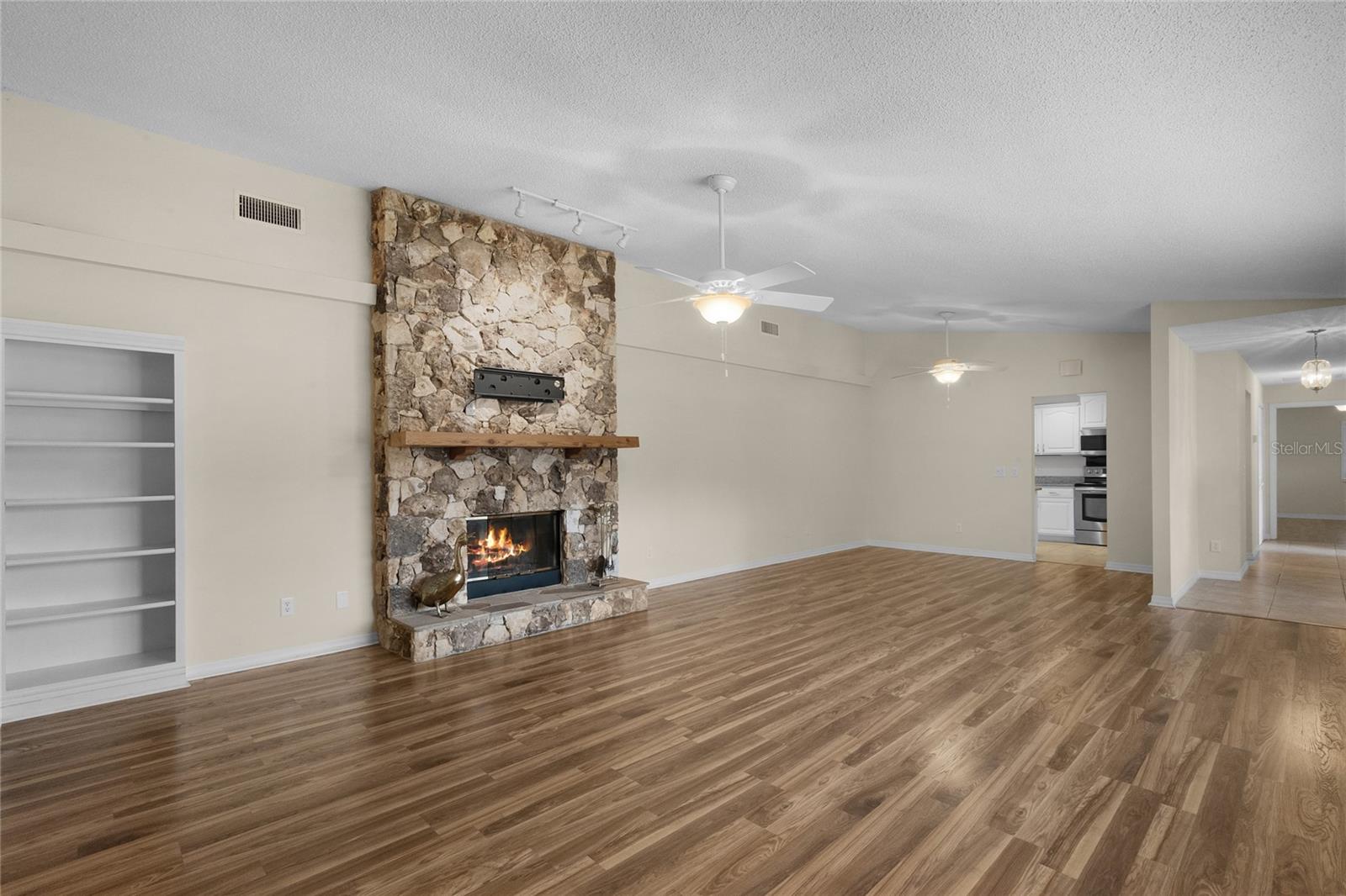 FAIRWAY OAKS UNIT 1 - Residential