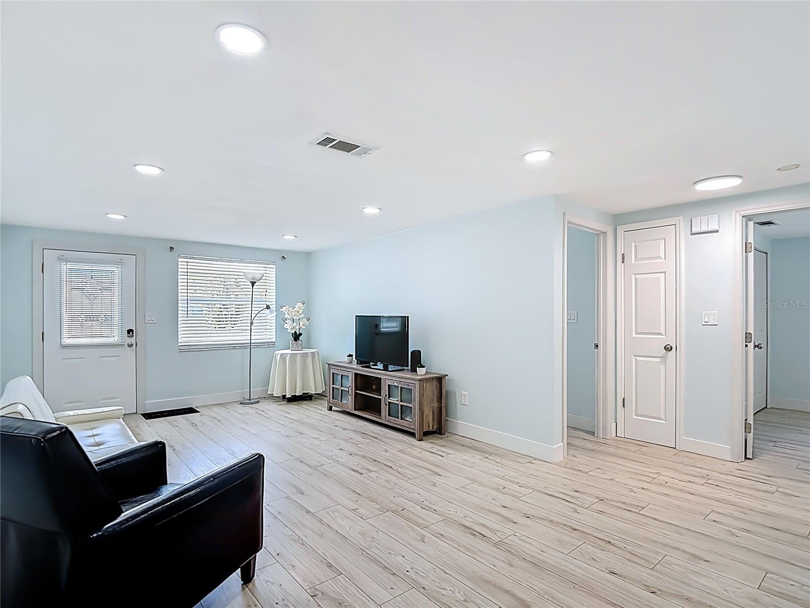 FLOR A MAR - Residential