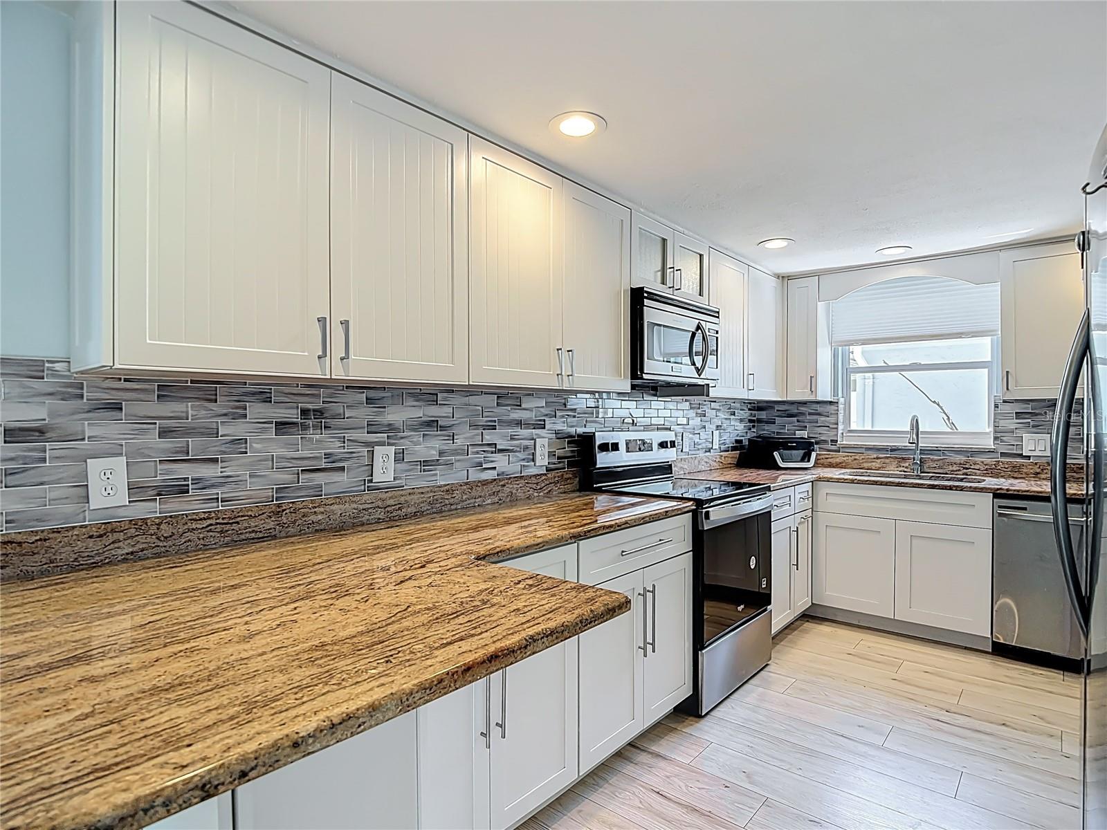 FLOR A MAR - Residential