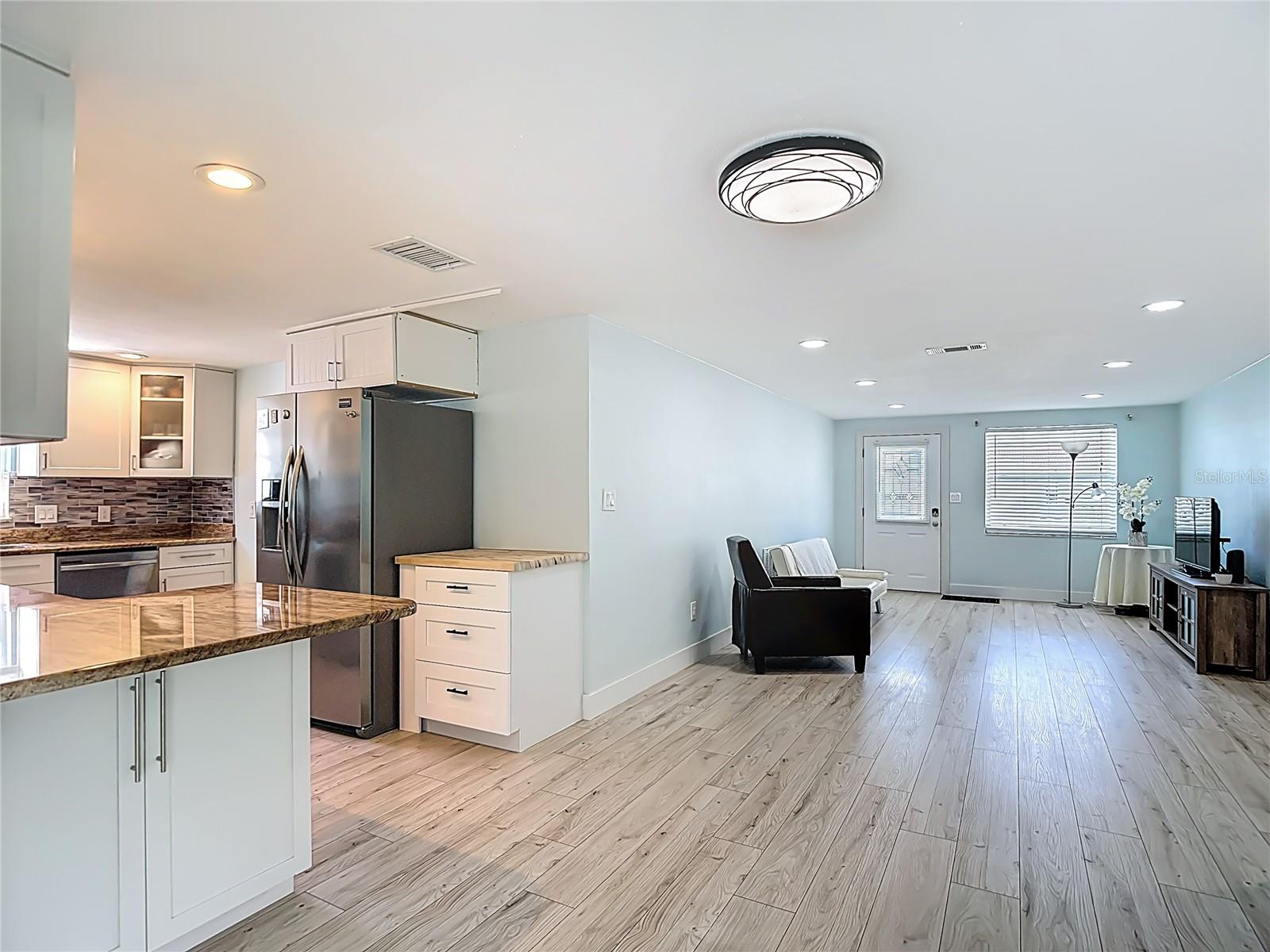 FLOR A MAR - Residential