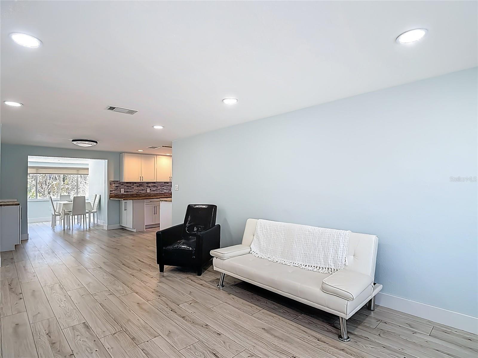 4848 SHELL STREAM BOULEVARD