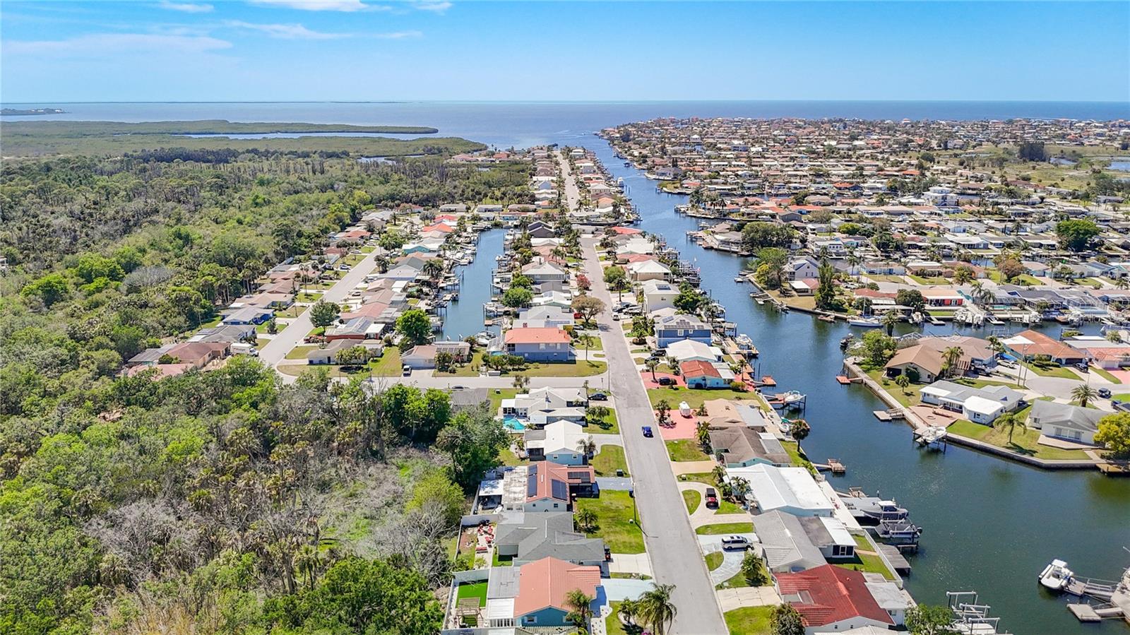 FLOR A MAR - Residential