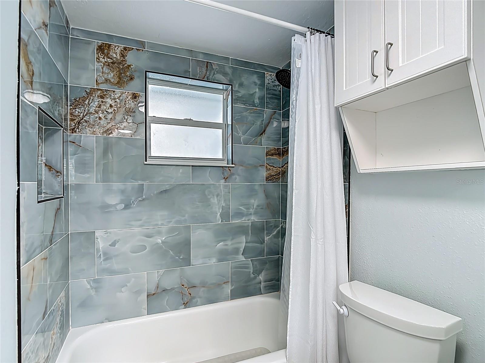 FLOR A MAR - Residential