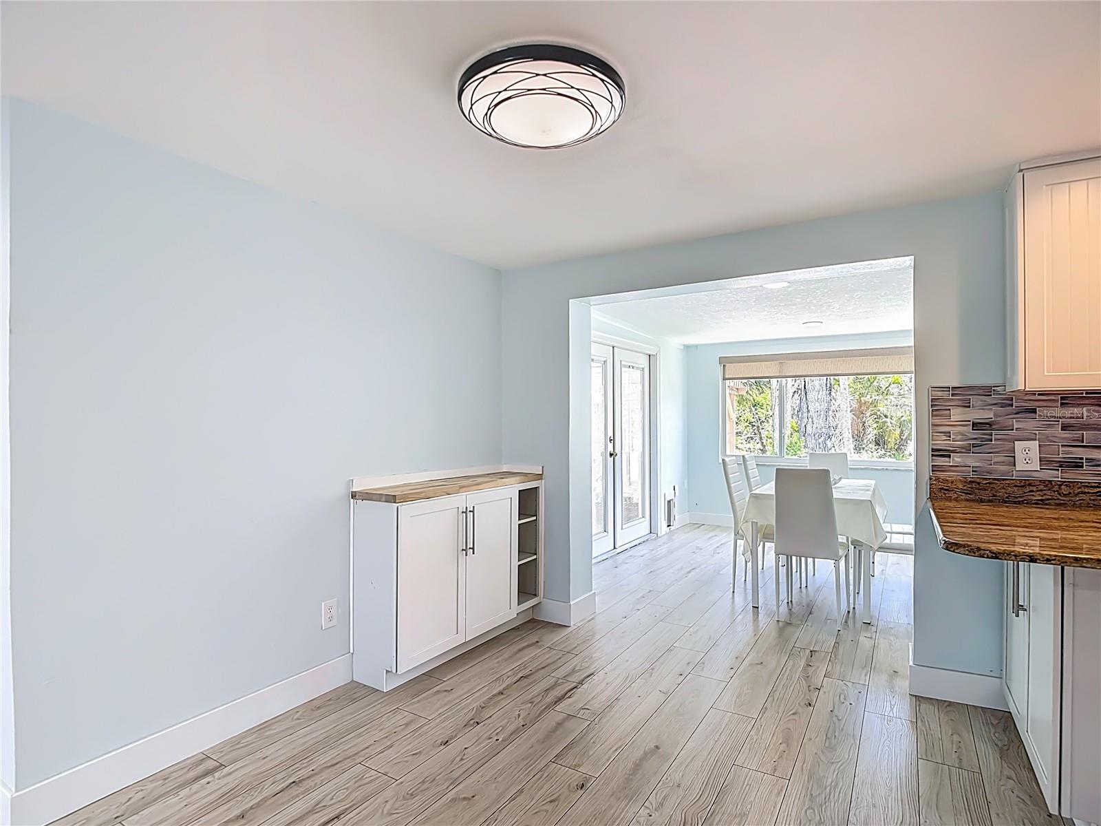 FLOR A MAR - Residential