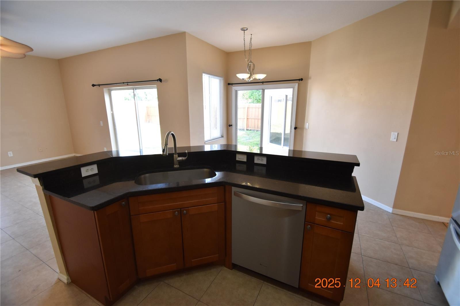 SUMMERFIELD VILLAGE 1 TR 7 - Residential Lease