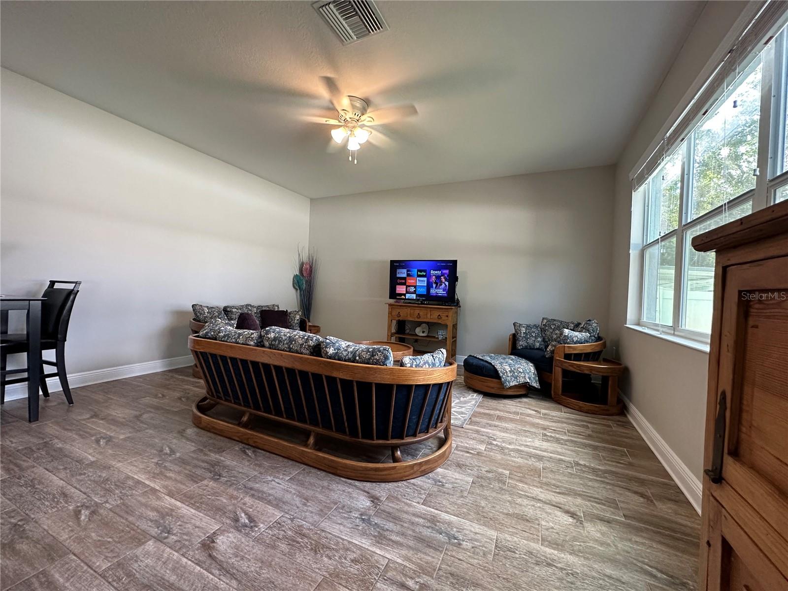 3313 W WALNUT STREET