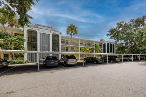 Photo of 821 Deleon Court #309, Dunedin, FL 34698 (MLS # TB8549120)