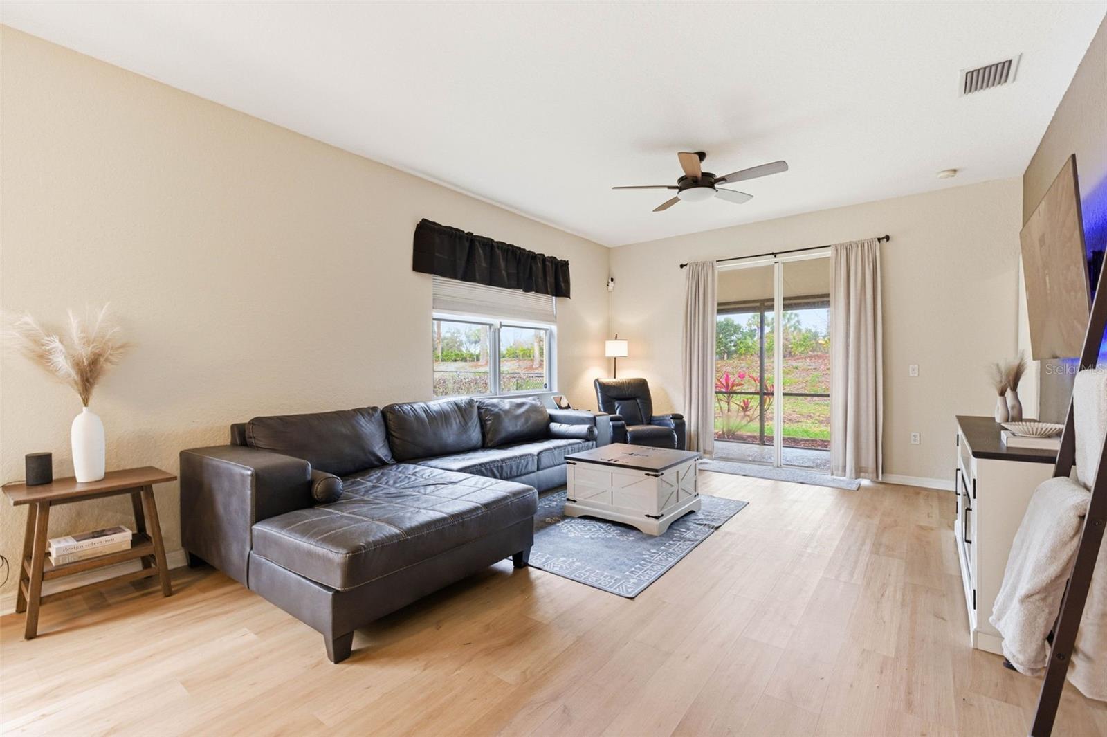 LIGHTHOUSE COVE AT HERITAGE HARBOUR UN 1 - Residential