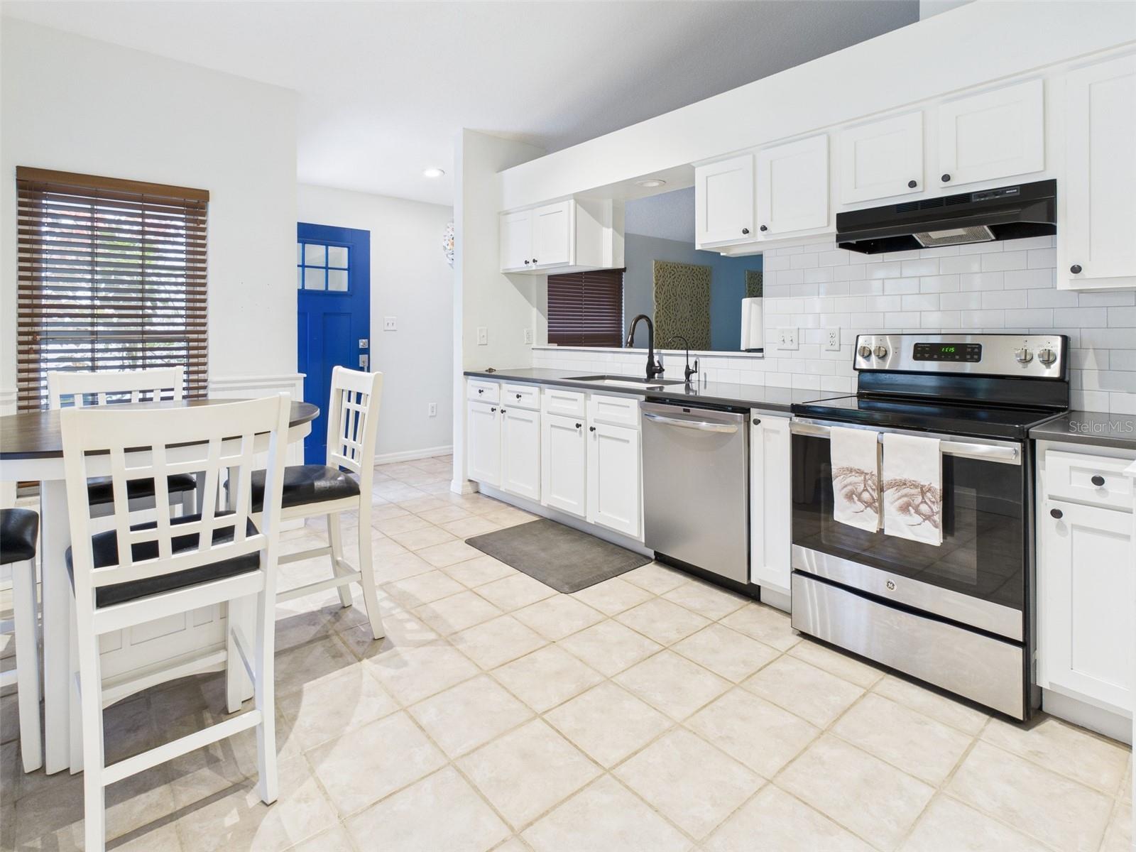 MOUNT DORA DONNELLY VILLAGE - Residential