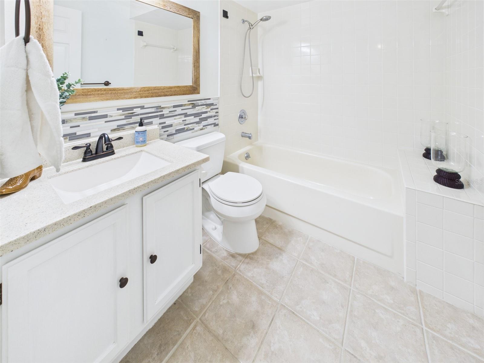 MOUNT DORA DONNELLY VILLAGE - Residential