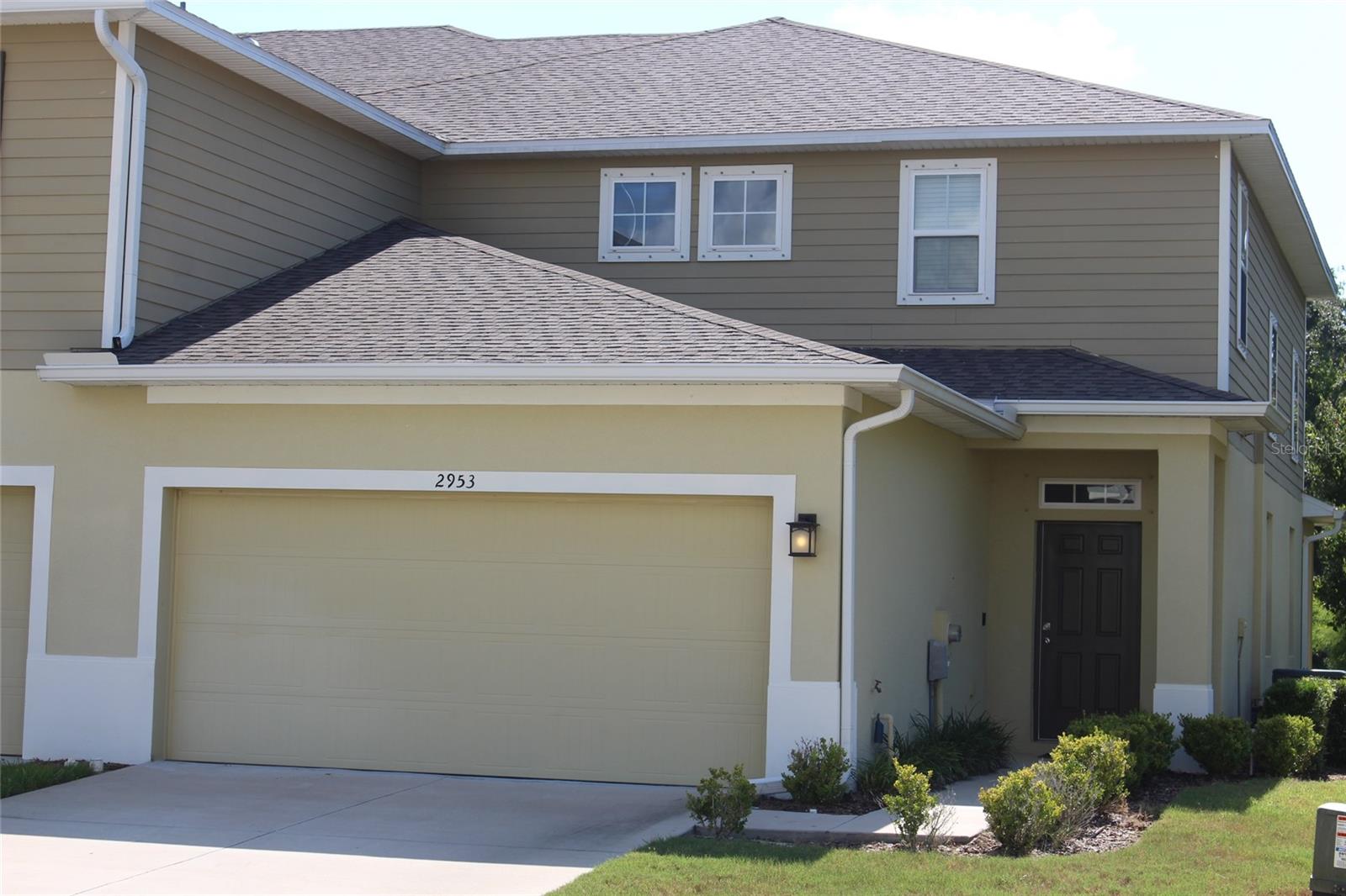 Afforable Living. 1813 Sq Ft. 3 bedroom, 2.5 bath, 2 car garage. Beautiful Townhome in move in condition. Premium oversized corner lot overlooking pond. Open floorplan with the master suite on the first floor. Double vanity, walk in closet. Beautiful white cabinets with quartz counters. Large living/dining room with 19' soaring ceiling and recessed lighting. The living room has sliding glass doors to the covered porch overlooking the peaceful pond. All views from the inside look out to water or the preserve. Open kitchen with stainless steel appliances, granite counter tops, breakfast bar and 9' ceilings. Inside laundry room with full size washer and dryer. On the 2nd floor you will find 2 additional bedrooms, a full bath, loft area and additional storage, Bedroom #2 is spacious and has a walk in closet. The interior is painted is a soft gray with white painted trim. Furnishings negotiable. There is a two car garage with cabinets for additional storage. A community for all ages and a low HOA fee of $245.00 per month that includes cable TV, Internet, Maintenance of the Grounds, Playground and Dog Park. Located close to shopping, the beaches, restaurants, Tarpon Springs Sponge Docks, Key Vista Nature Park. Short distance to FredHoward Parkand J. Ben Harril Sports Complex and Tampa International Airport. Call it home-The Preserve at Gulf Trace".
All dimentions are estimated. Buyer sould verify all measurements for exact sizes and all printed information,