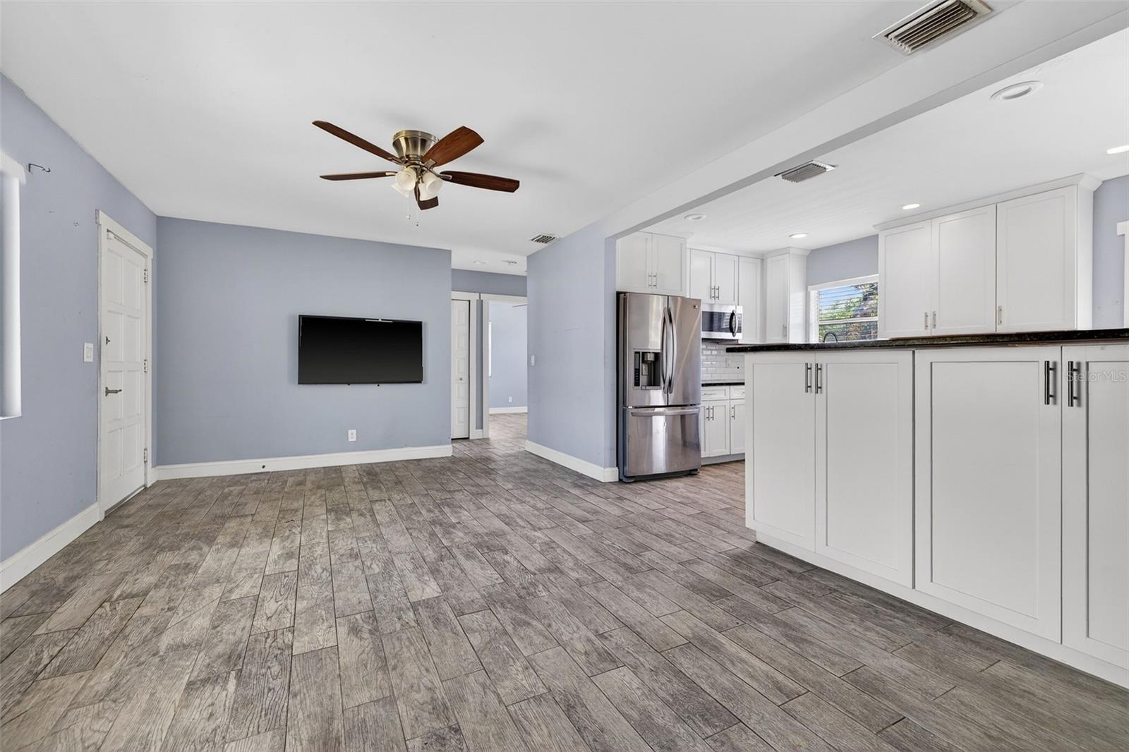 SNELL SHORES - Residential