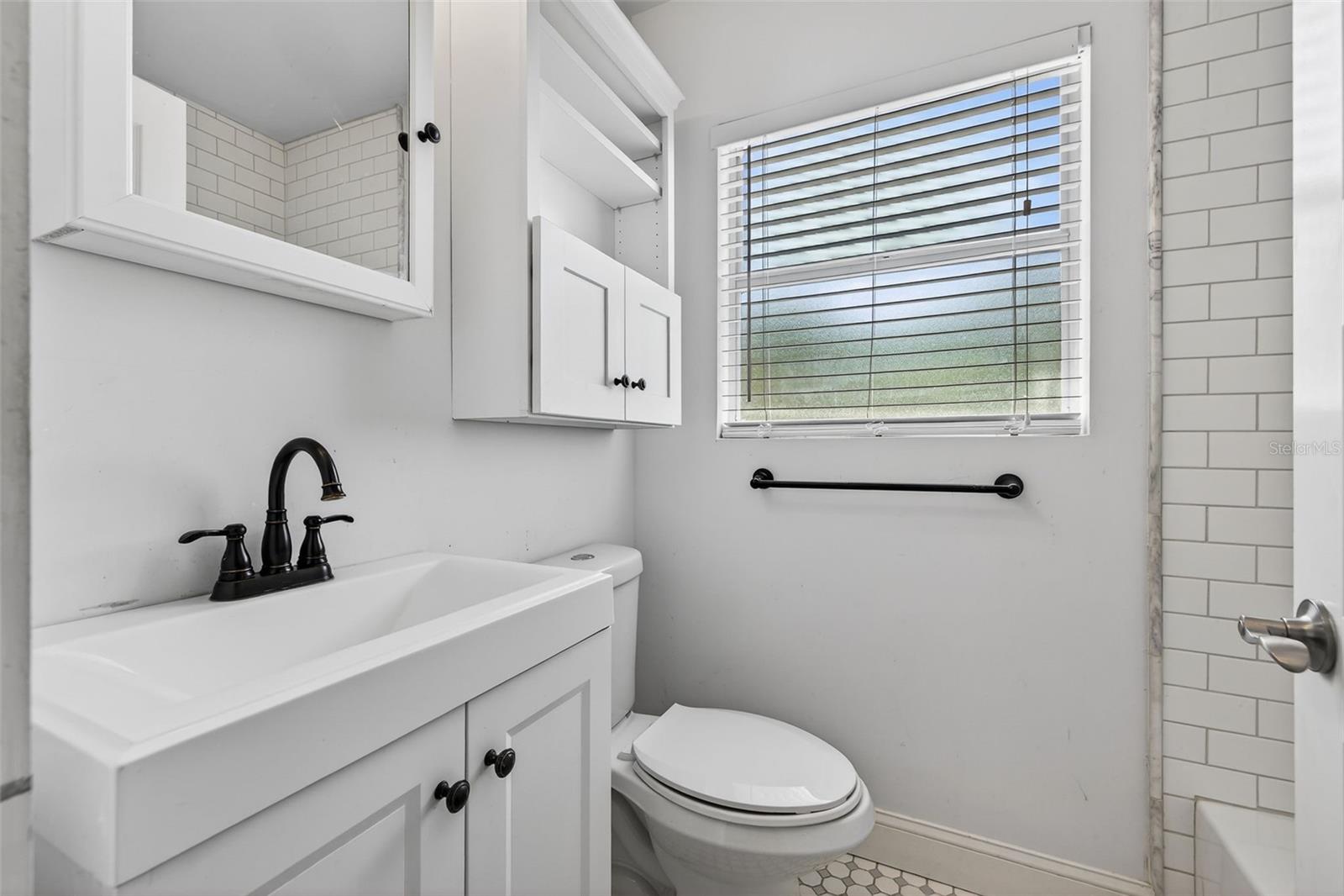 SNELL SHORES - Residential