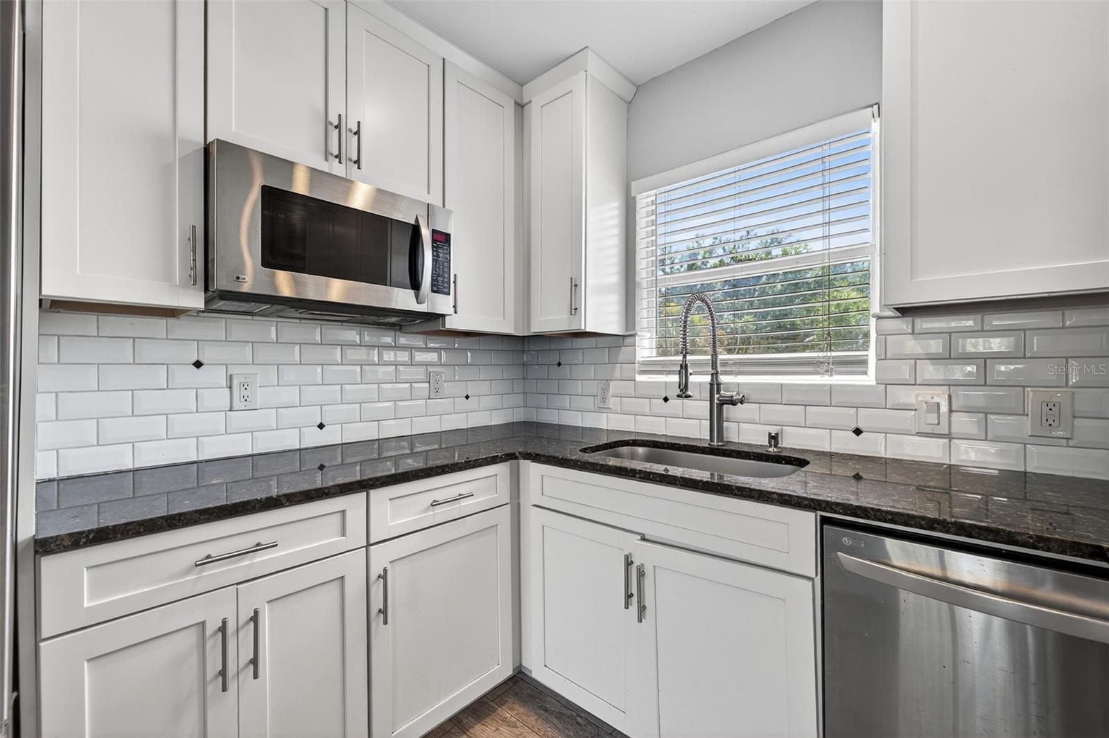 SNELL SHORES - Residential