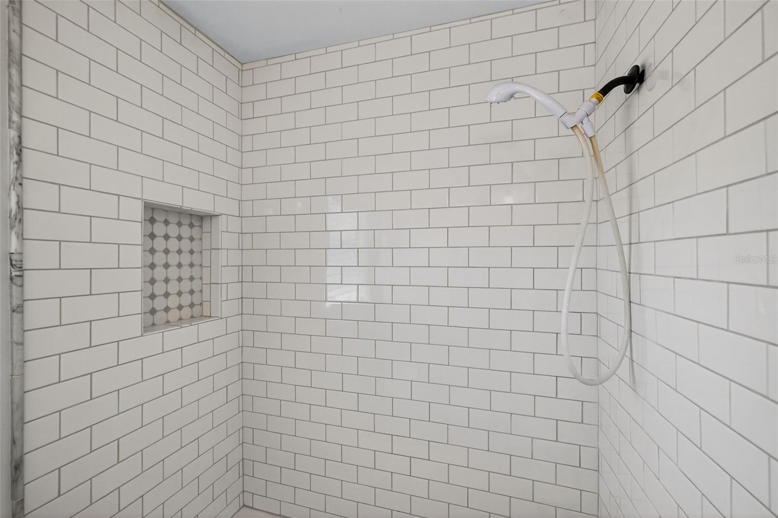 SNELL SHORES - Residential