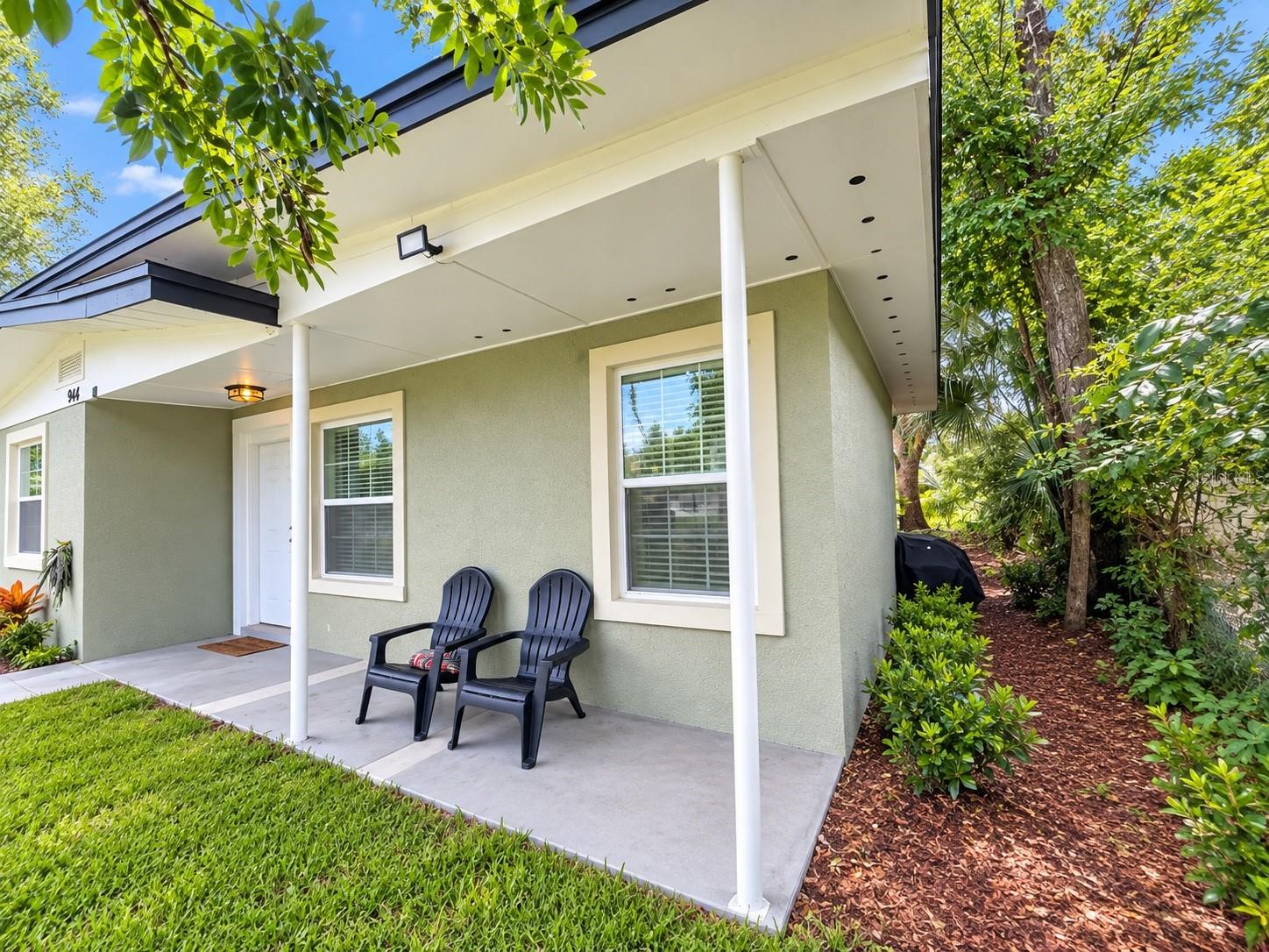 944 HIBISCUS AVENUE