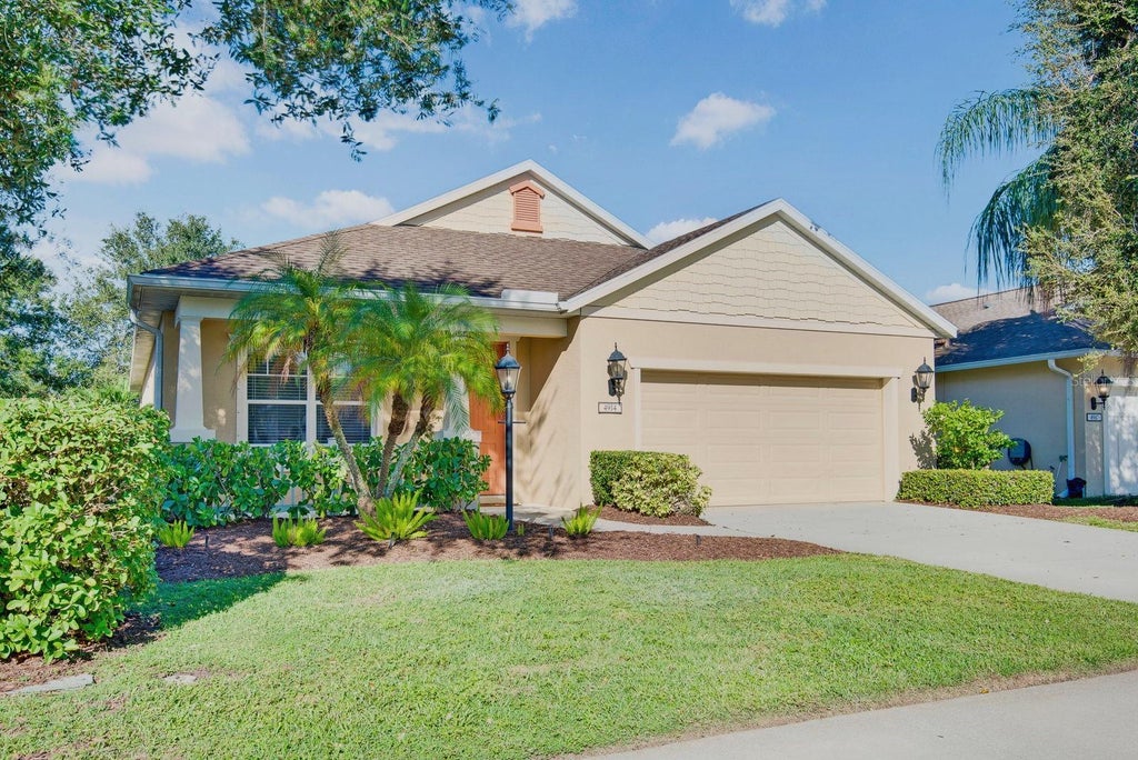 Photo of 4914 Torrey Pines Run, Bradenton, FL 34211 (MLS # A4710464)