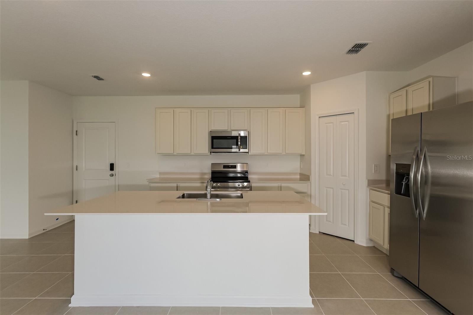 HUNT CLUB/LK WALES PH 1 - Residential Lease