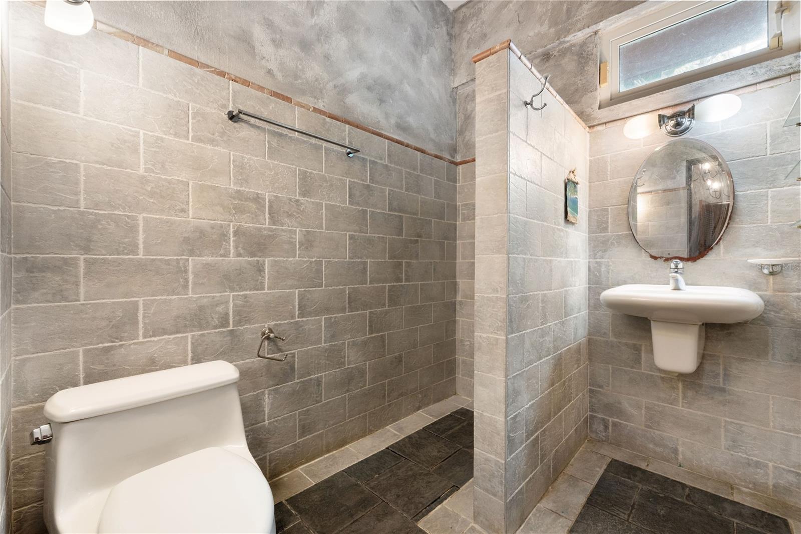 VILLA CAPARRA NORTE - Residential