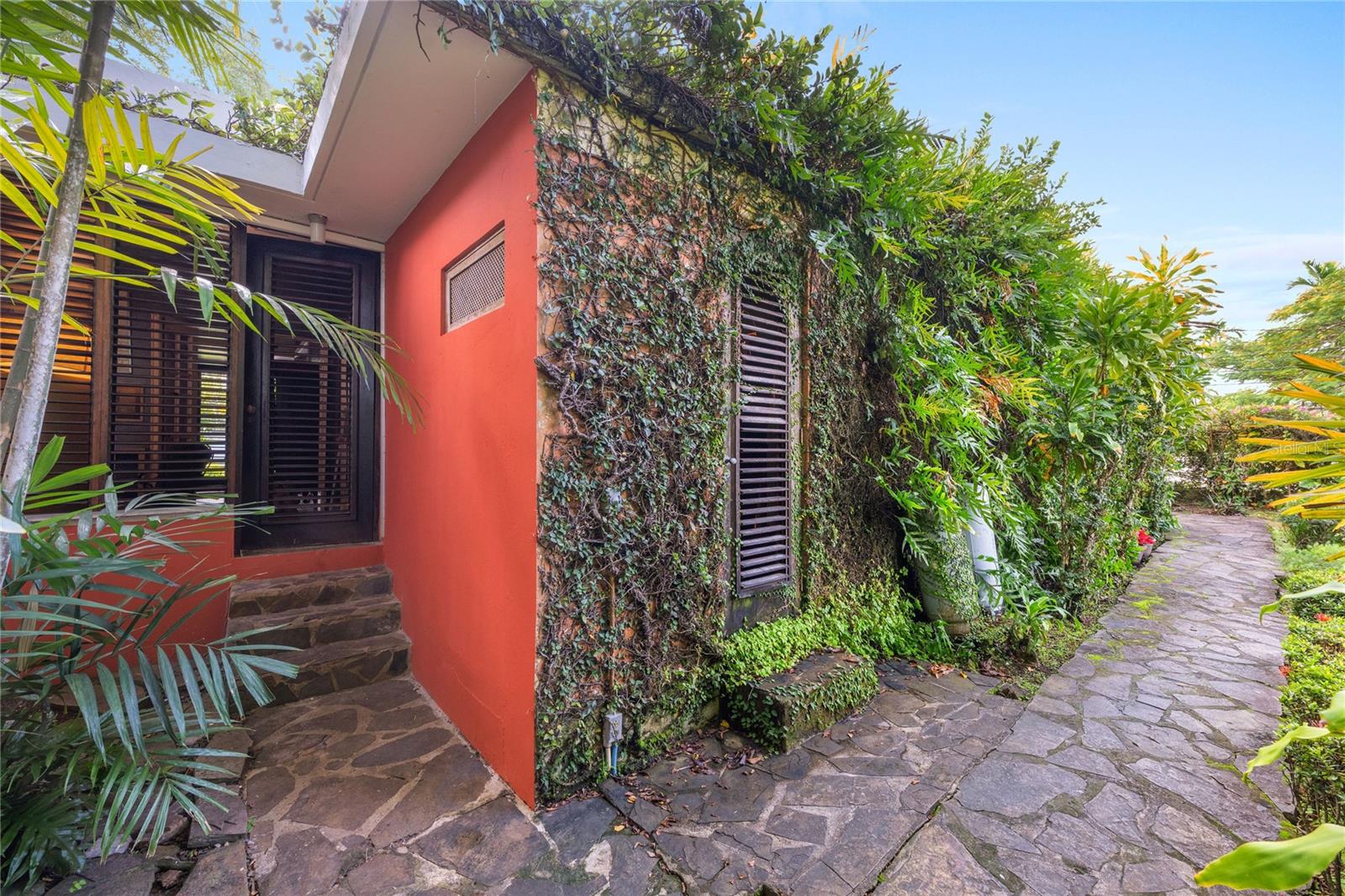 VILLA CAPARRA NORTE - Residential