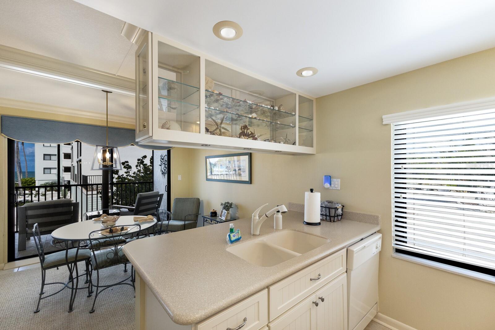 SEA OATS BLDG B - Residential