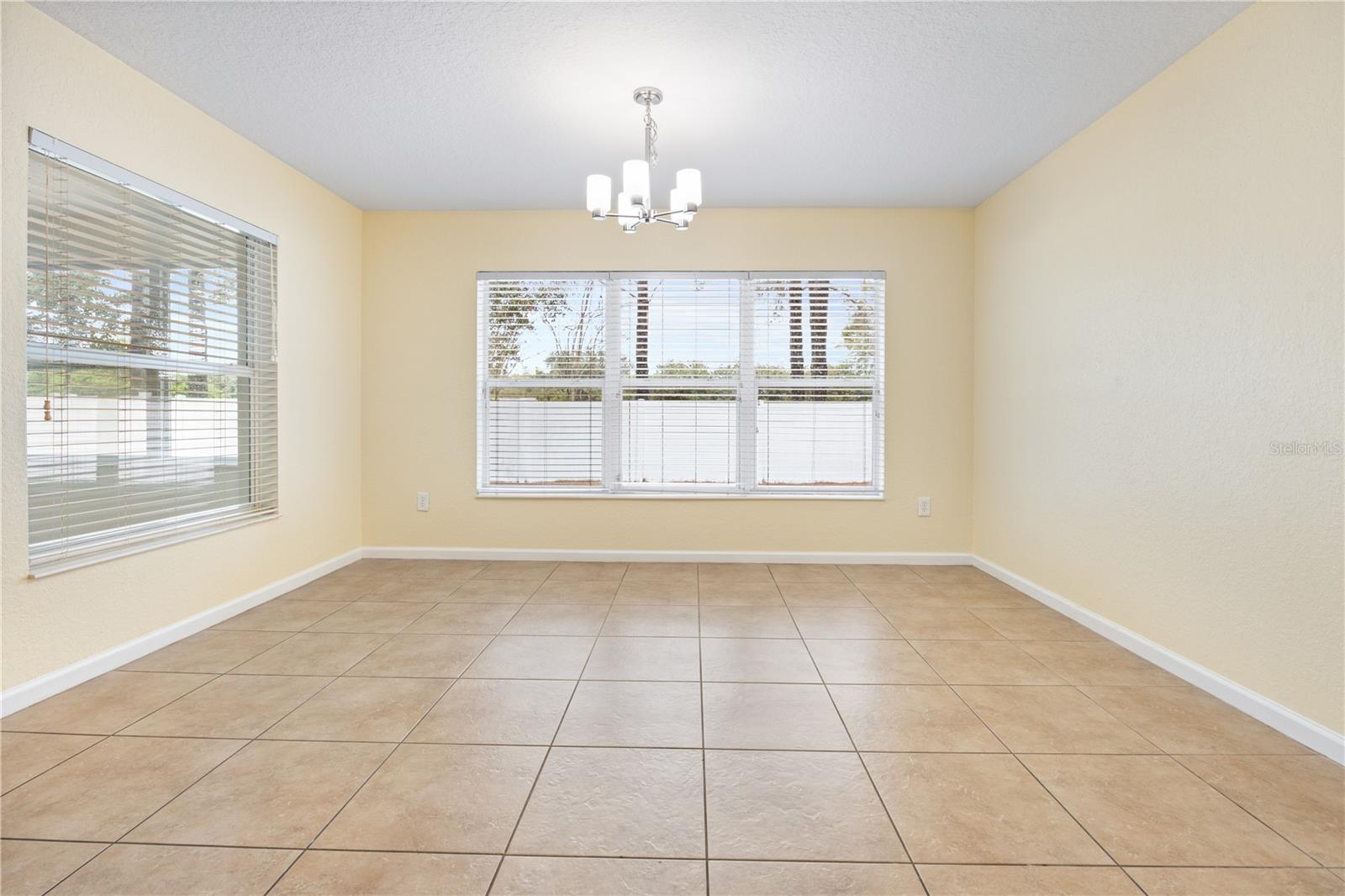 SADDLE CREEK PH 02 - Residential Lease